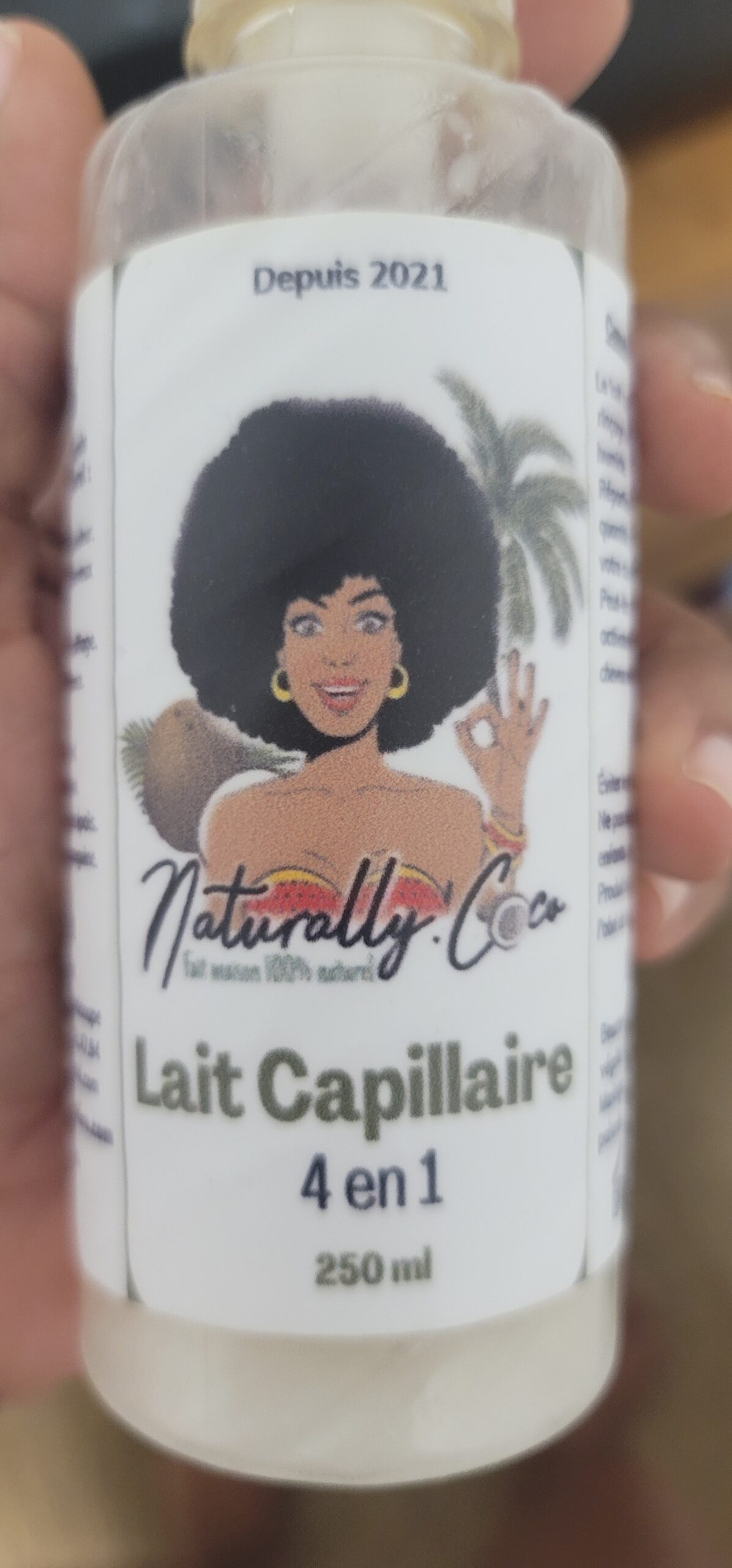 Lait capillaire 4 en 1 de NATURALLY COCO